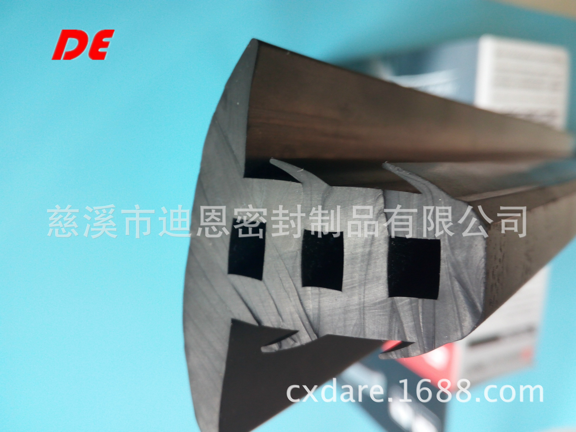 光伏组件卡缝T型密封条 光伏板密封条 橡胶条 橡胶密封条