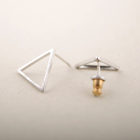 Simple Geometric Hollow Triangle Earrings display picture 4