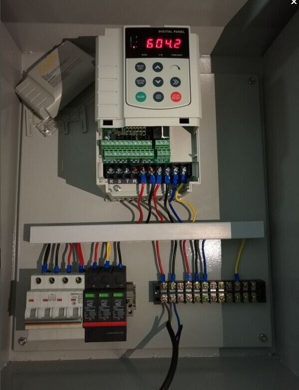 光伏水泵逆变器 太阳能光伏抽水 扬水逆变器750W