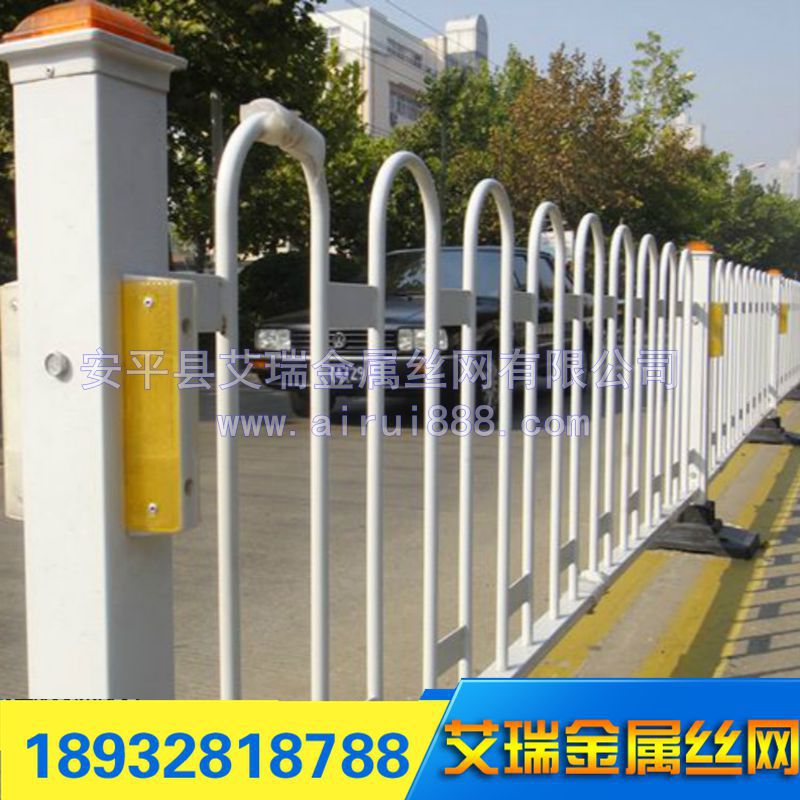 批发道路隔离护栏/市政护栏 高速公路波形护栏网