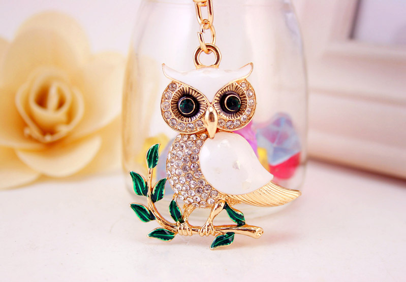 34g Weight Alloy, Metal Material Owl Pattern Unisex Gender White Color Dripping Oil White Shell Owl Car Keychain 4