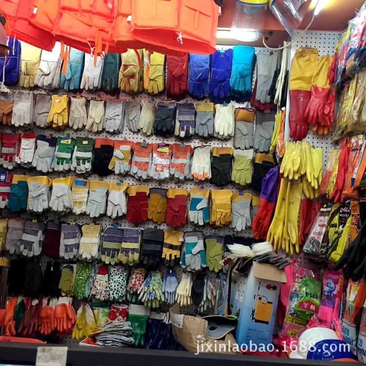 3127403730_707013135