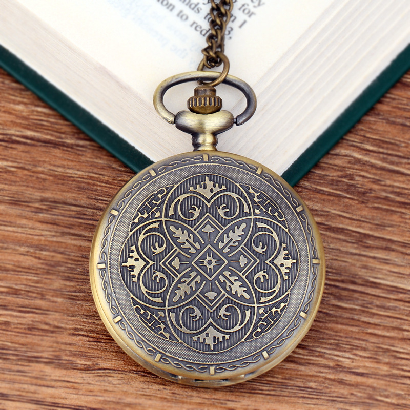 Wholesale large bronze thin chain vintage carved quartz pocket watch retro pocket watch 8970