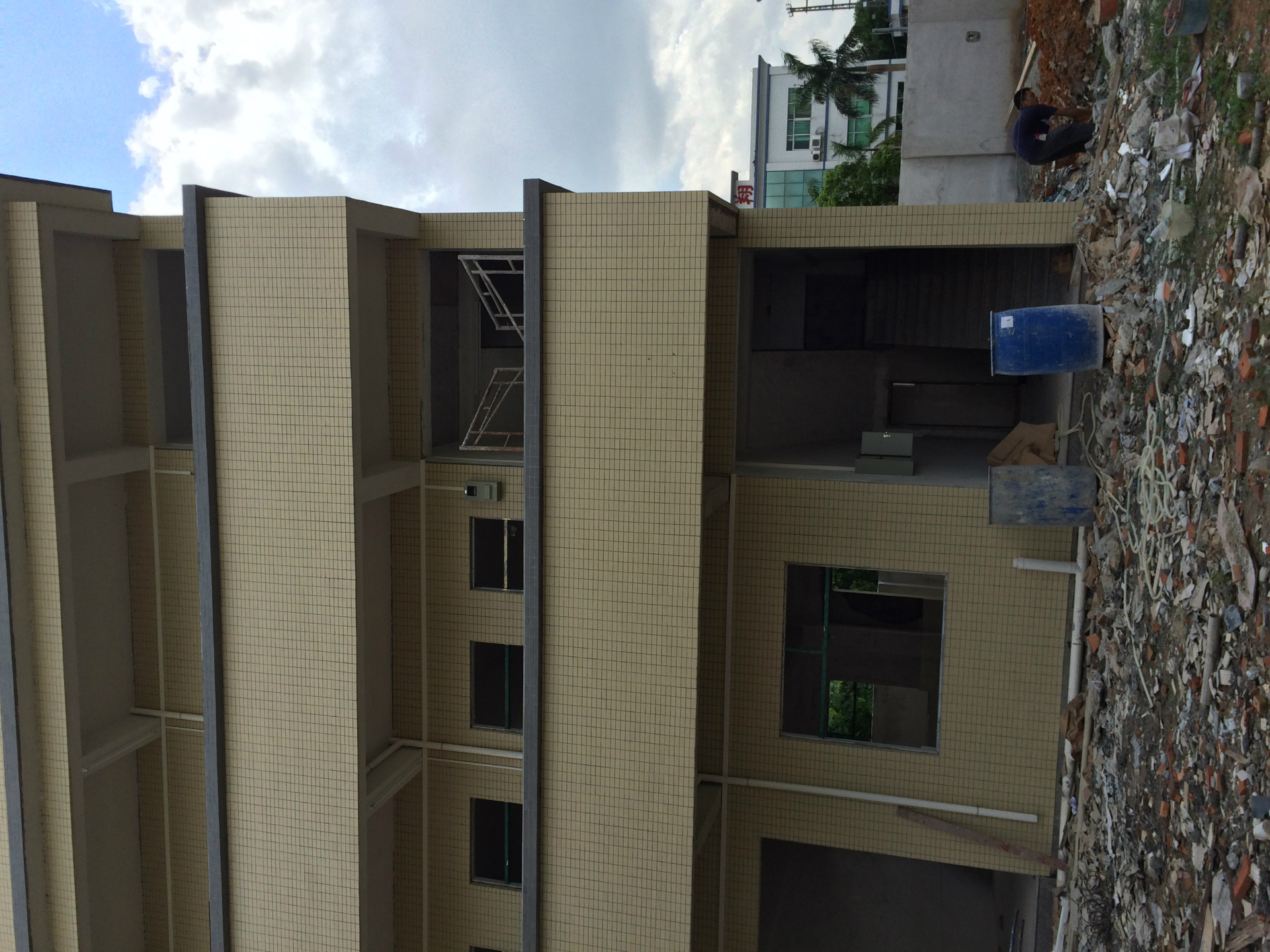 桥头厂房装修公司、天花吊顶、水电安装、桥头店铺装修