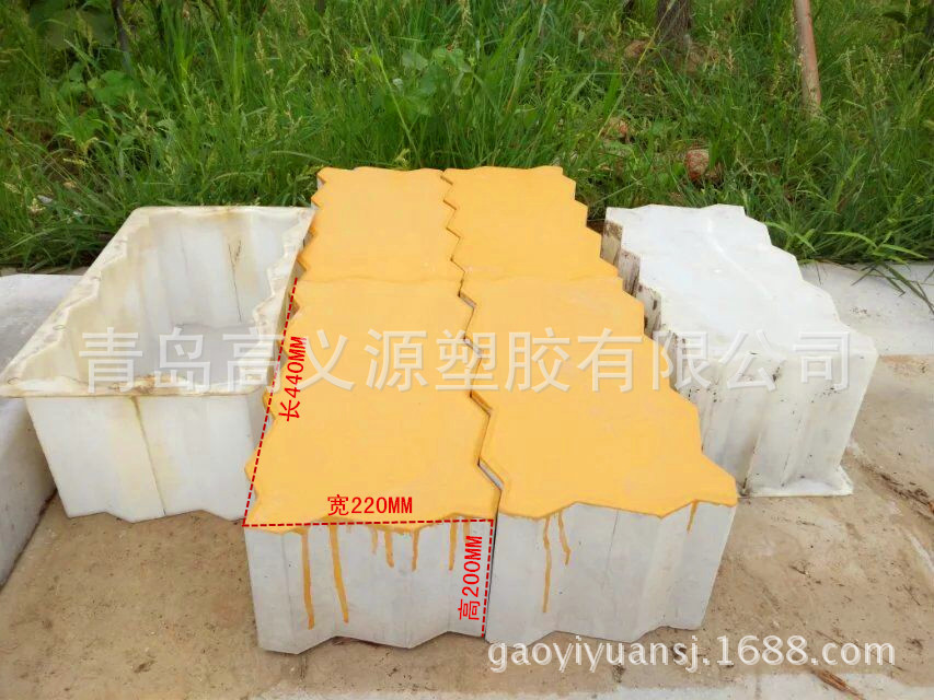 曲波地面砖/曲波货场砖/大曲波地面砖模具厂家