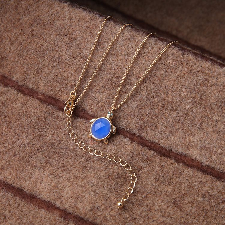 Temperament Blue Gem Necklace Small Exquisite Crystal Diamond Necklace Light Luxury Niche Simple Sweater Chain Wholesale display picture 10