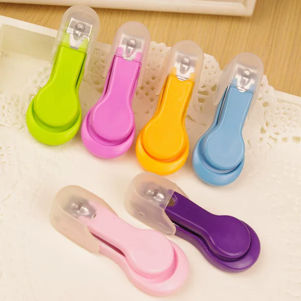 Plastic protective cover nail clippers decals cartoon nail clippers candy color factory direct nail clippers printed logo