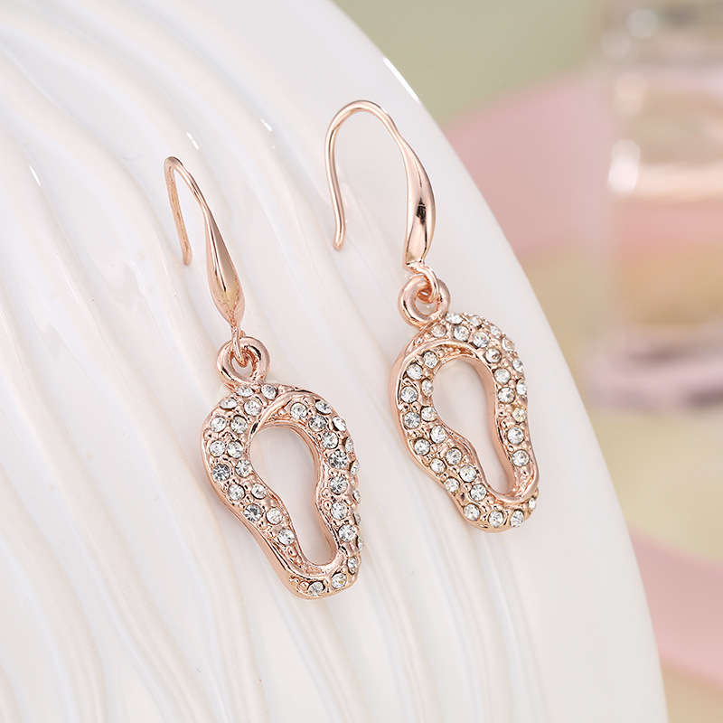 1 Pair Fashion U Shape Alloy Inlay Rhinestones Women's Drop Earrings display picture 1