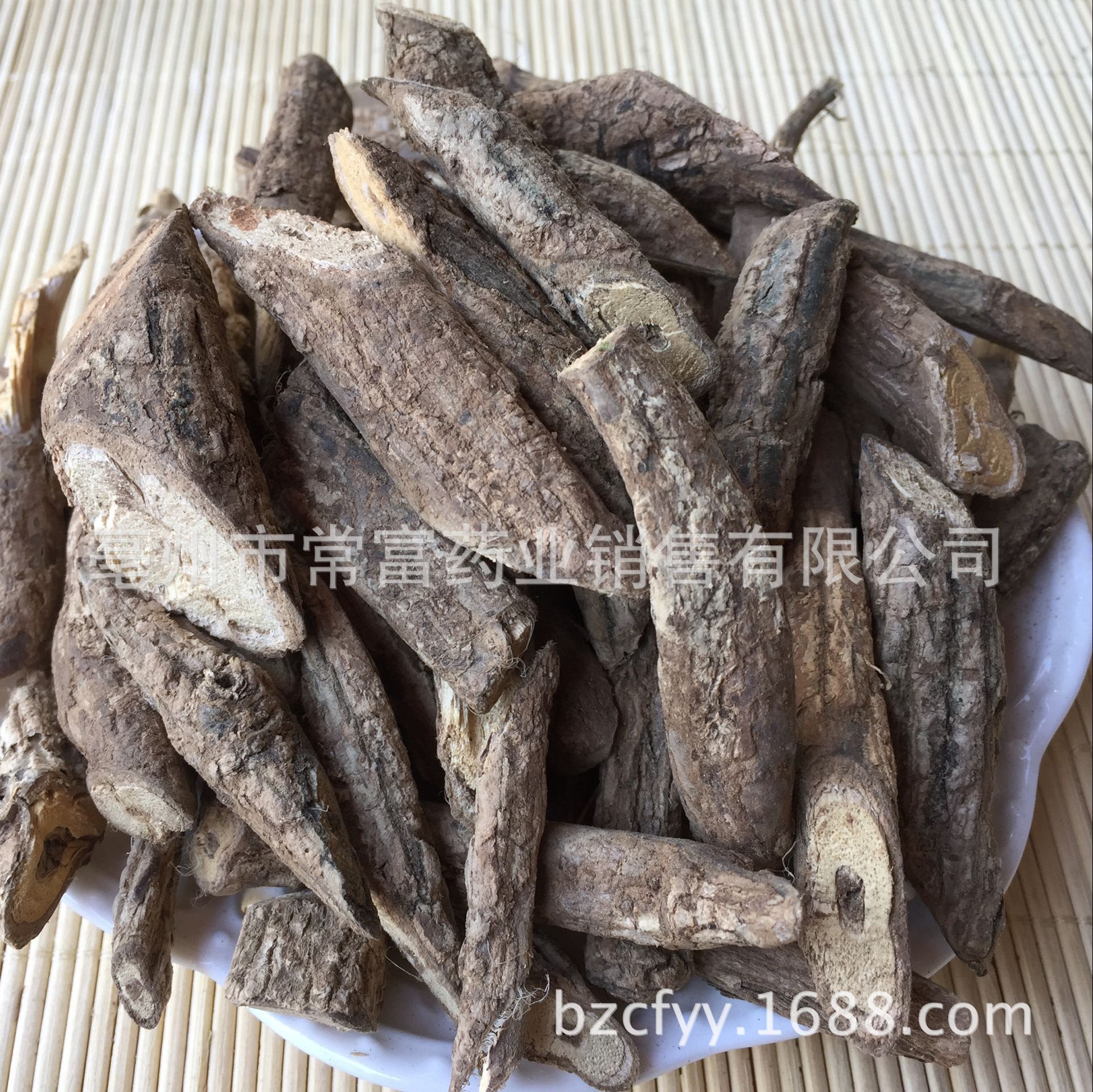 Wu Gu Teng Dried Herb Segments 乌骨藤 500g Traditional Chinese Herbal Ingredient for Cooking and Decoction key features