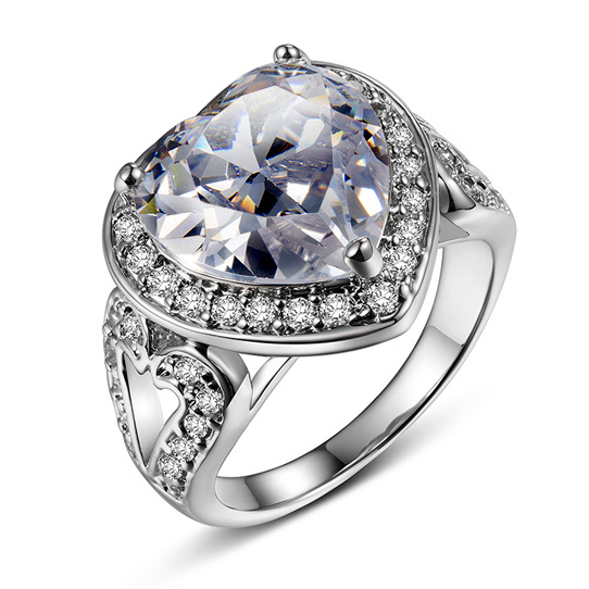 ŷ��ʱ�и���΢�������ʯ��ָŮ �ٴ�����Ů�����ν�ָ 10301236