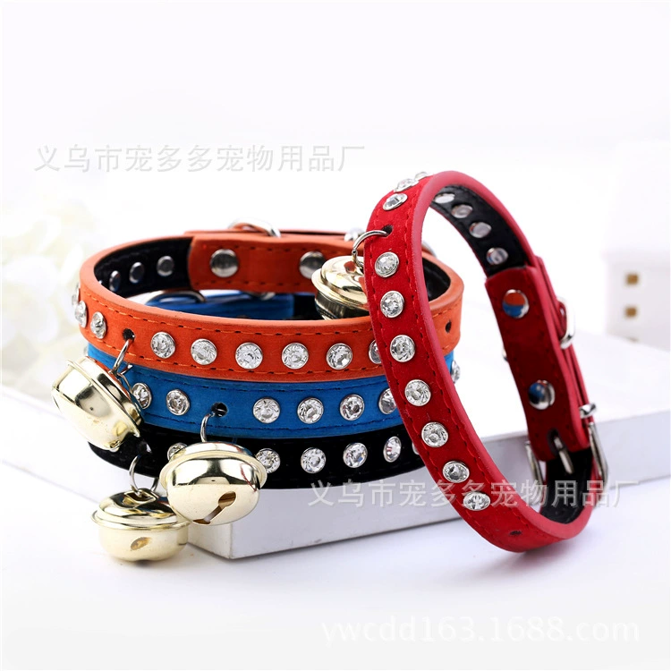 Ювелирные изделия для домашних животных оптом фланелевый золотой колокольчик ошейник для домашних животных кожа кошки собаки нескользящий воротник от пуль
