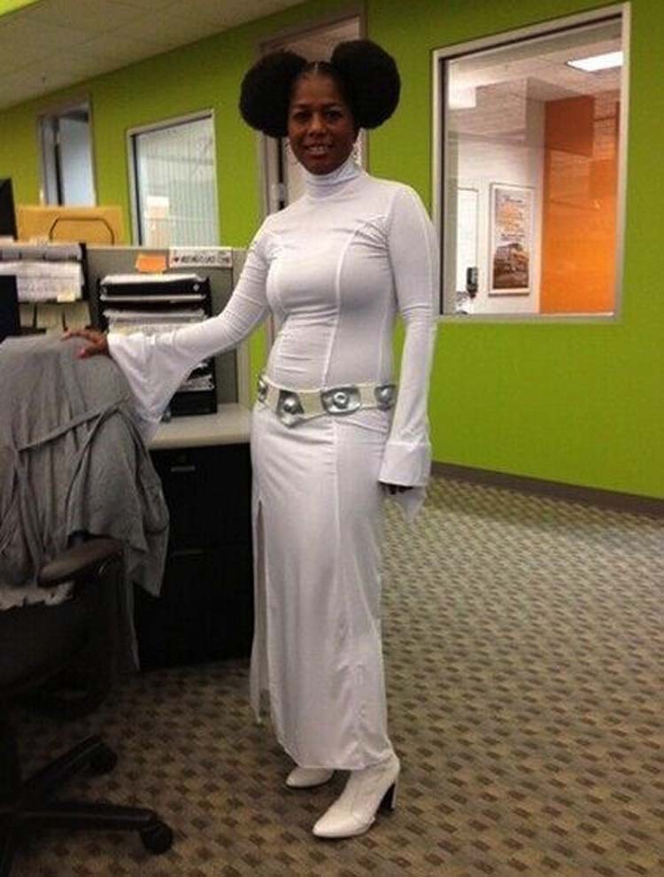 Princess Leia Costume Image 3