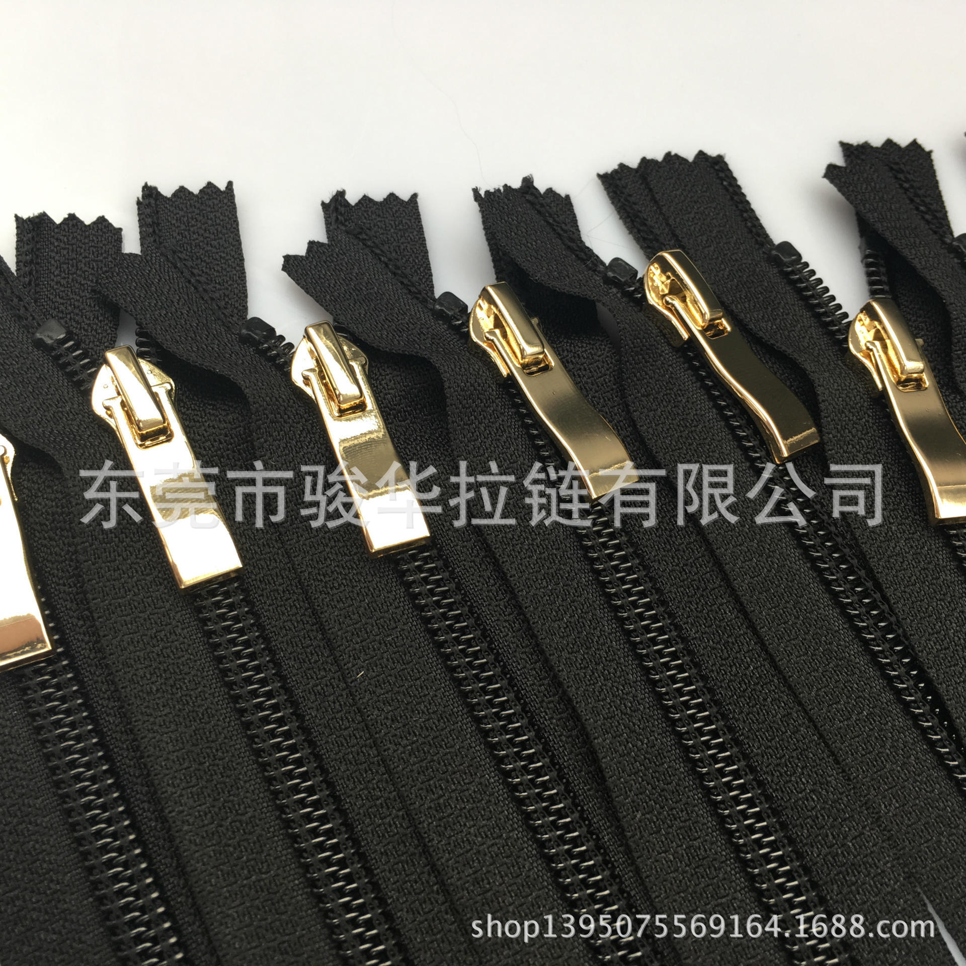 尼龙鞋子拉链注塑上齿挂电金属拉头波浪片拉头