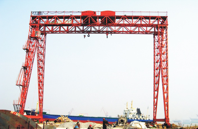 业定做 龙门吊 行车 大吨位造船门式起重机 建筑机械