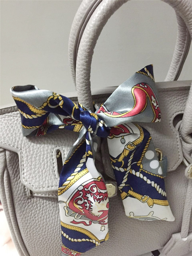 Printed and patterned twill silk scarf manufacturer wholesale accessories silk scarves handbags tied with bows silk scarves striped flowers undefined