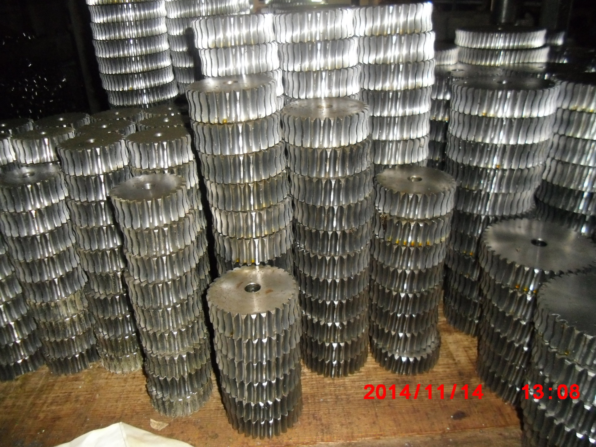 高速碎纸机螺旋斜齿轮 小模数伞形减速机齿轮 精密主动马达齿轮