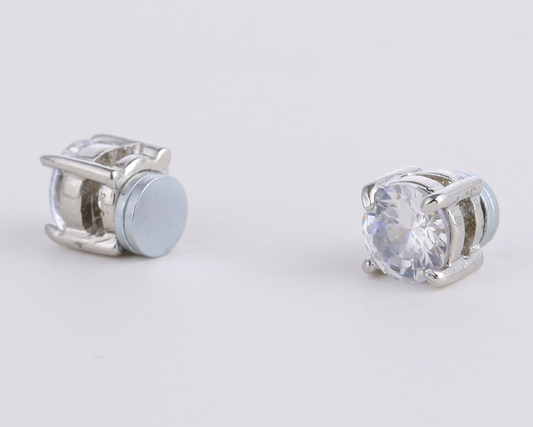 Labret piercing jewelry detail image