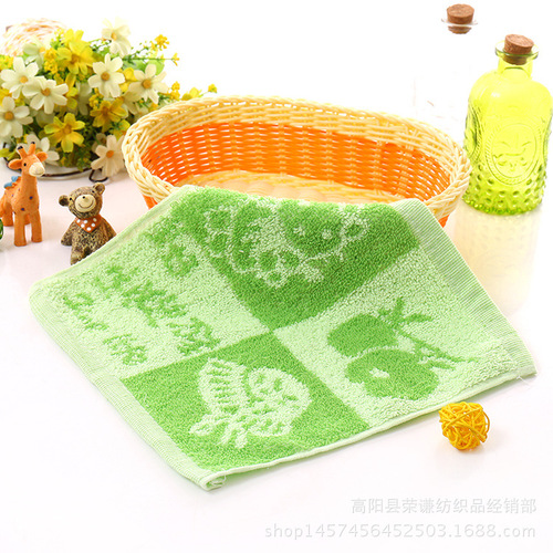 Yarn-dyed cartoon pattern jacquard cotton square towel 25*25 children's kindergarten small towel wholesale various patterns