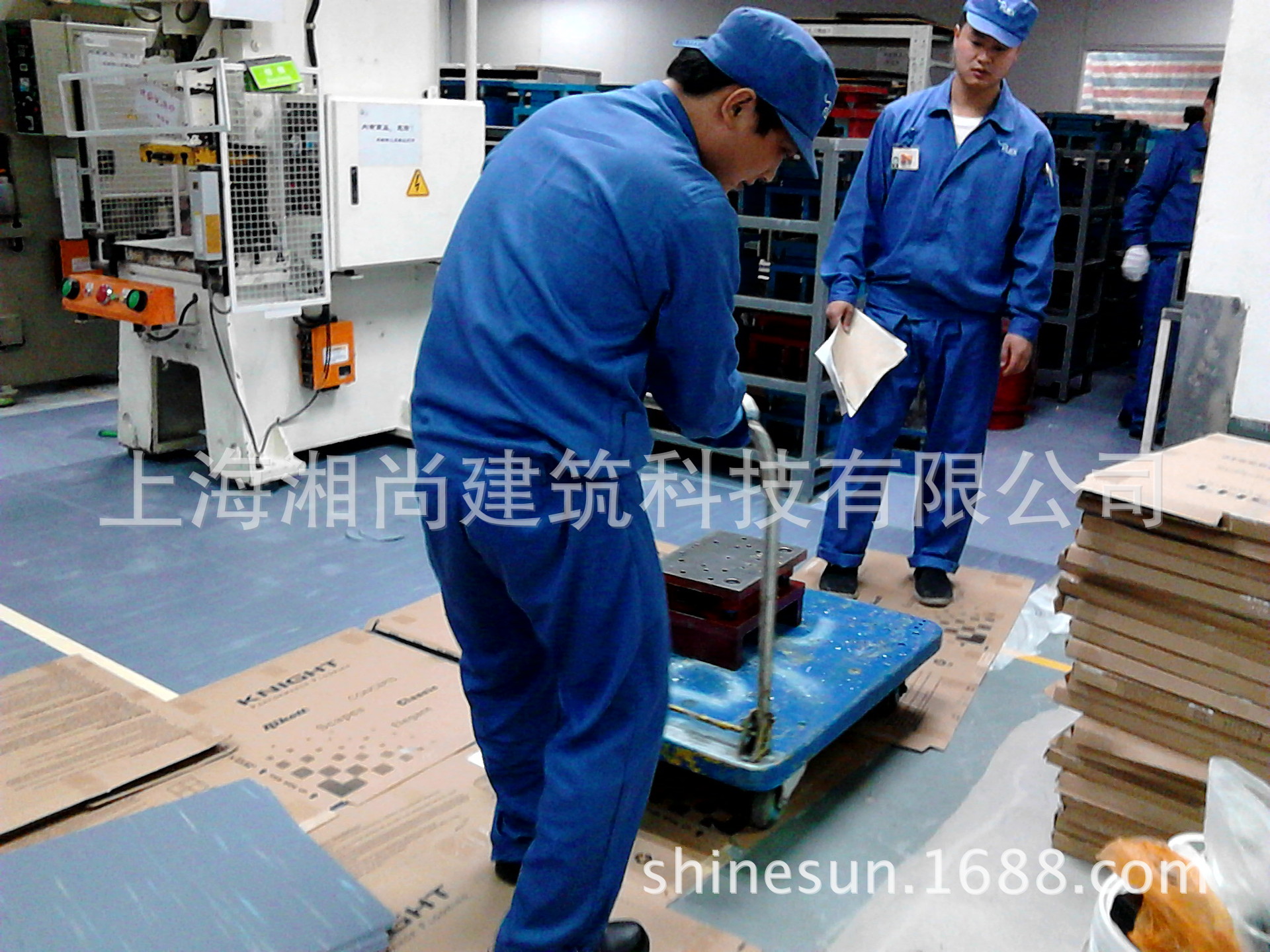 15苏州某**集团--我们一边施工客户一边24小时翻班生产
