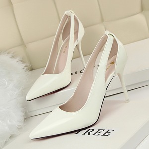 9216-1 han edition contracted fashion show thin shoes high heel with shallow mouth pointed paint hollow out a single sho