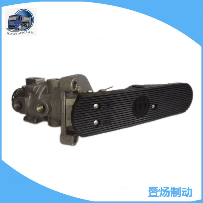 Accesorios de montaje de la bomba de freno de camiones pesados freno cilindro maestro con placa