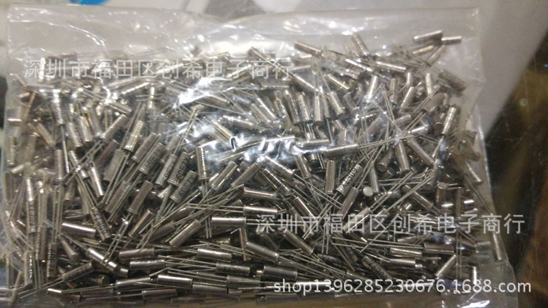 60K直插无源晶振 60KHZ  CFV-206 西铁城晶体 60.000KHZ  2*6