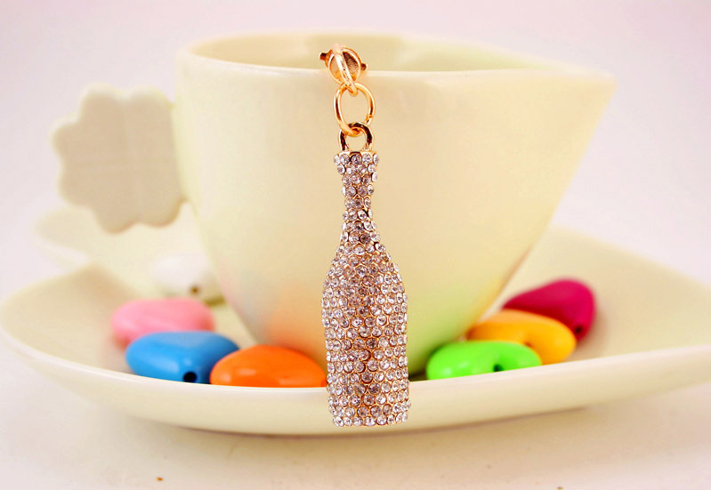 Rhinestones Inlay Material Korean Diamond Crystal Wine Bottle Metal Keychain