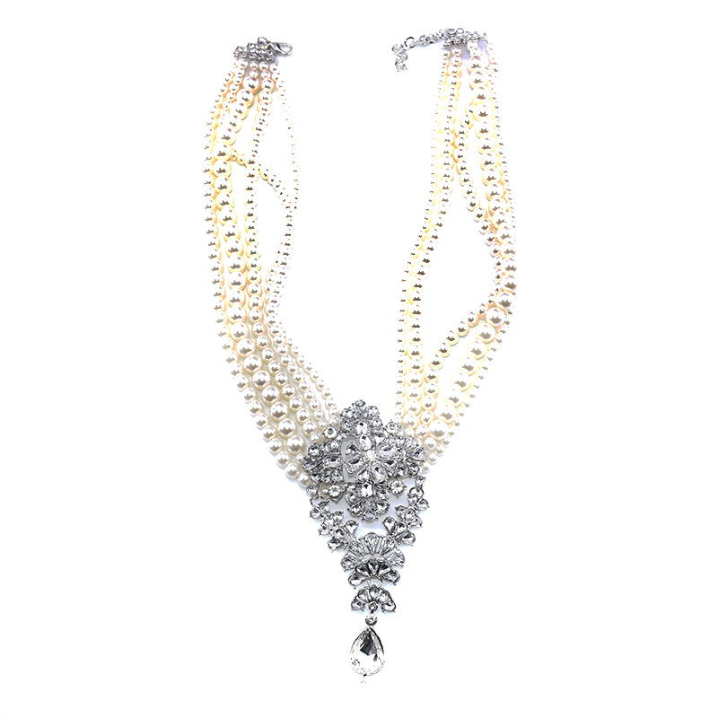 Exaggerated Luxurious Geometric Artificial Pearl Alloy Inlay Artificial Crystal Women's Necklace display picture 5