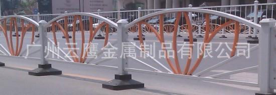 广州厂家专业生产道路护栏道路设施公园围栏河道镀锌烤漆护栏