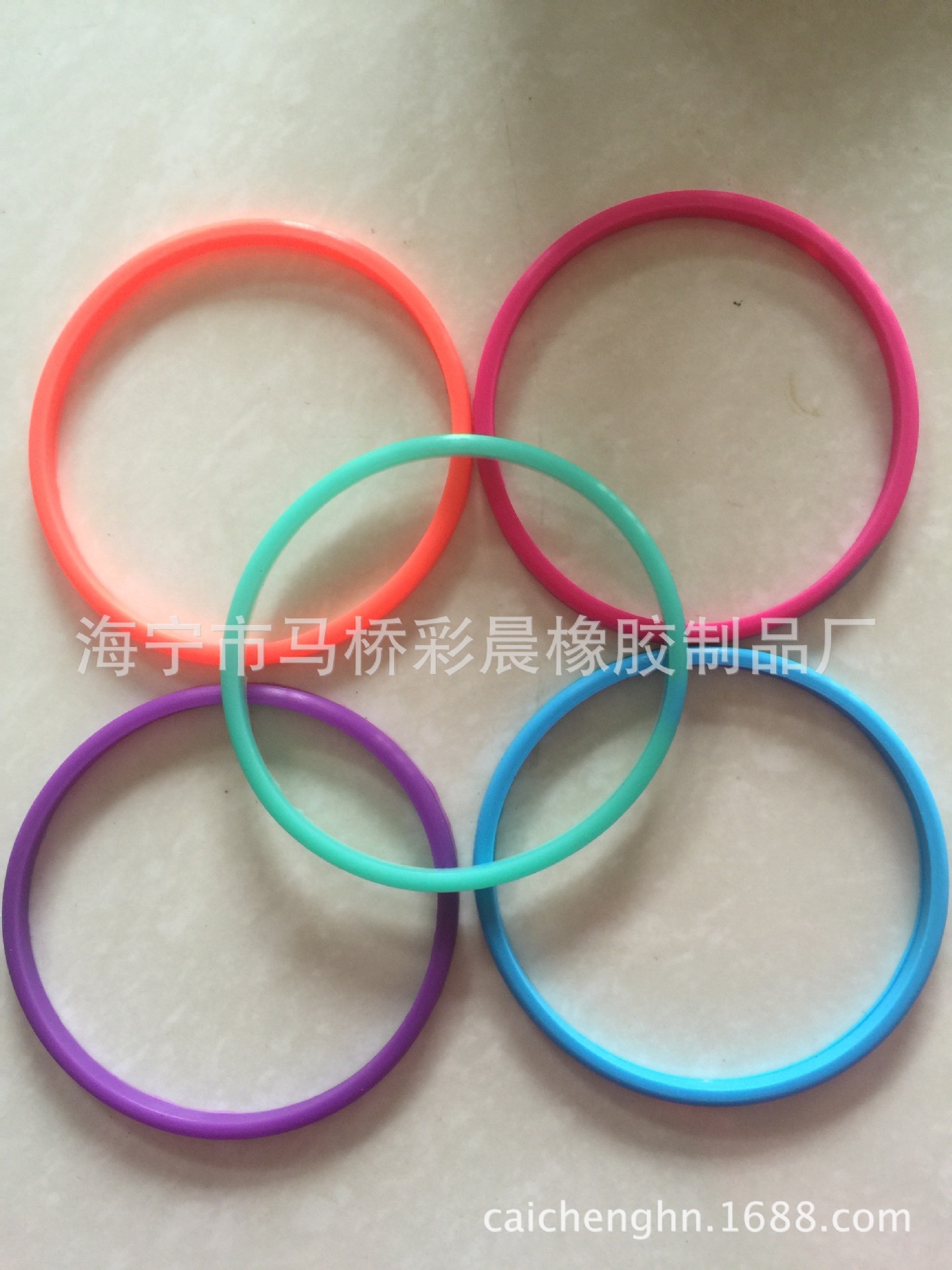 本公司专业生产硅胶圈  密封圈 硅胶制品 玩具圈 可开模订制