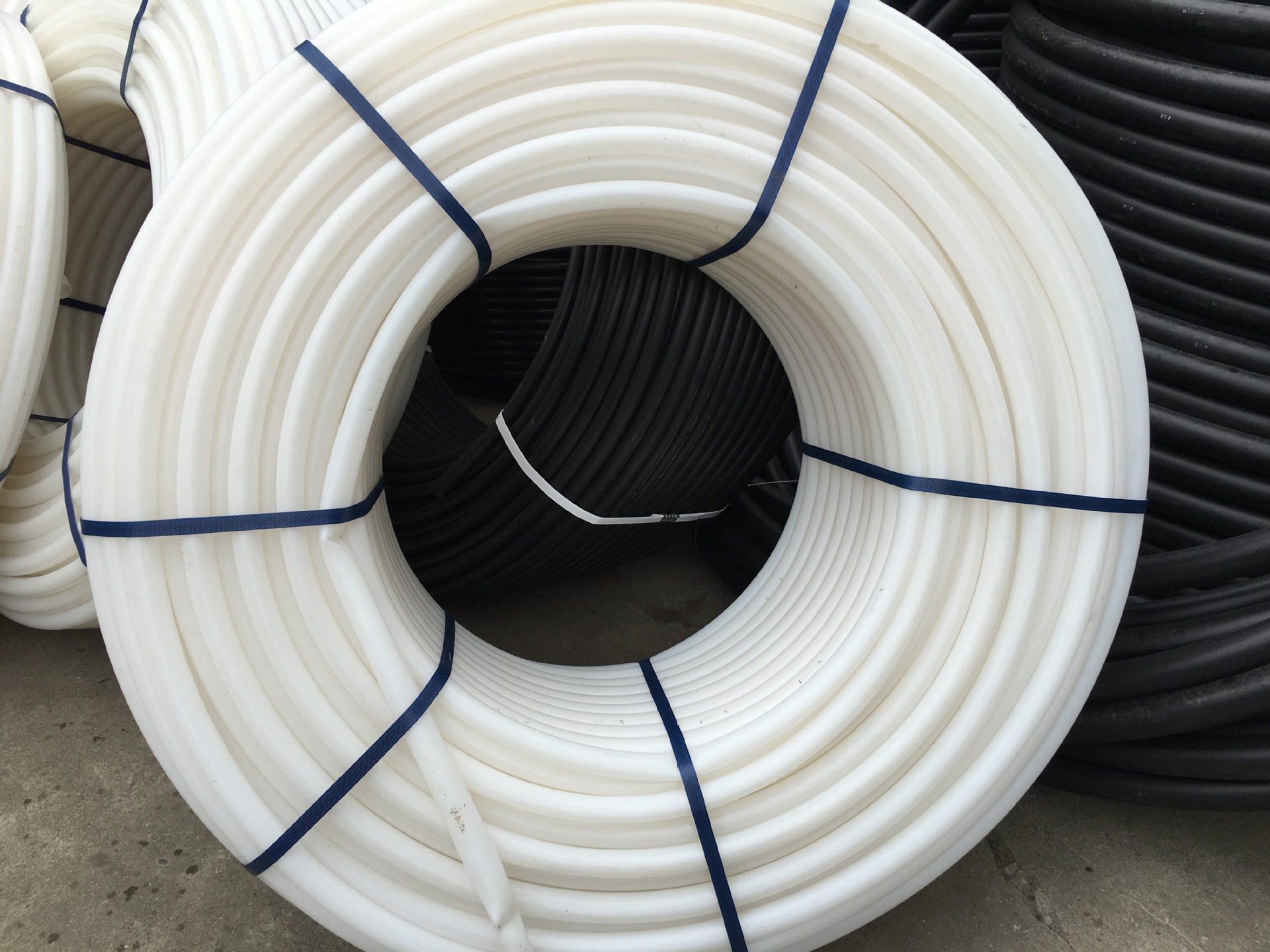 阻燃尼龙管_厂家直销PE给水尼龙管,防爆管,高