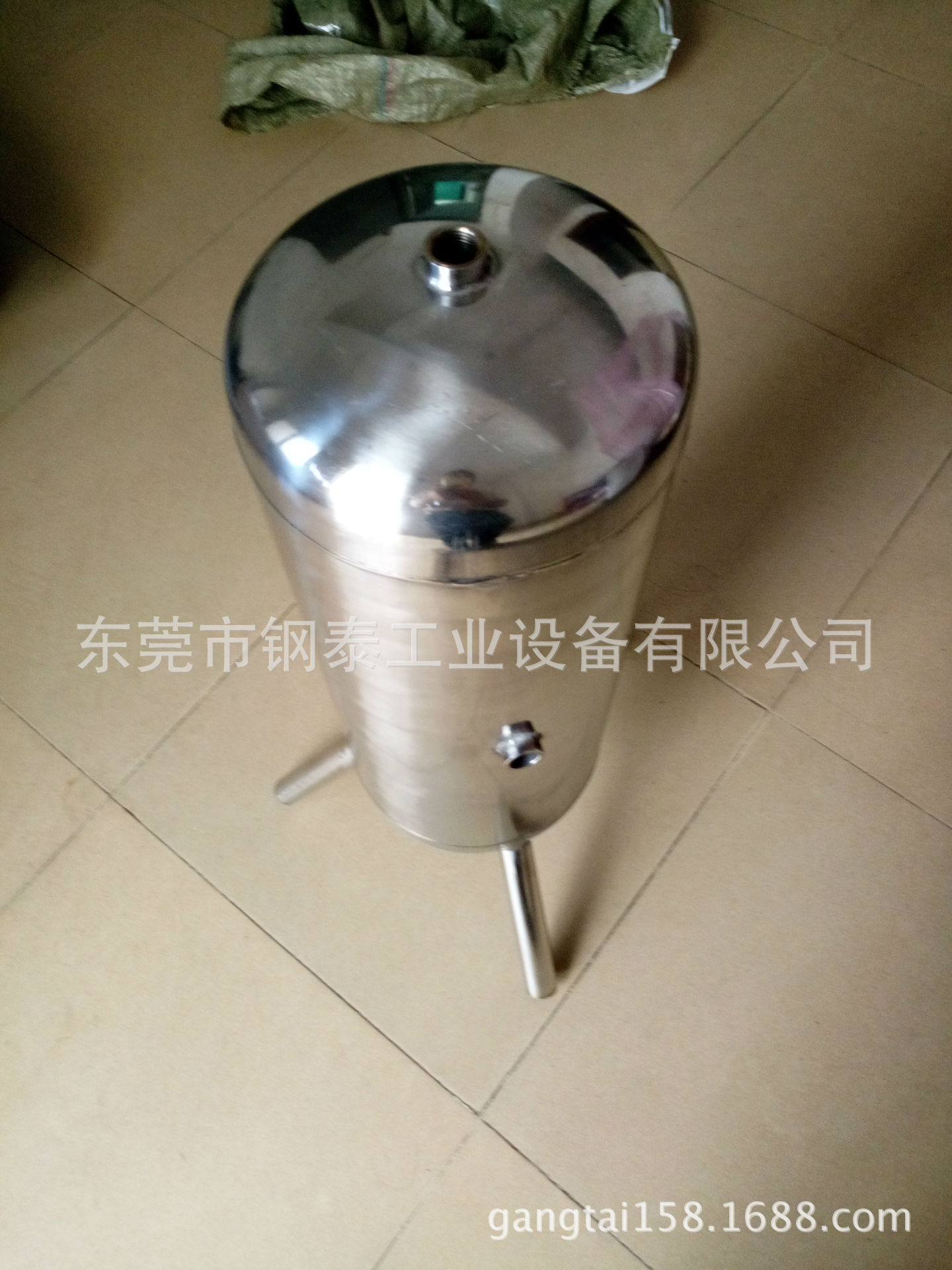 订做立式304不锈钢压力罐 10KG压力以下