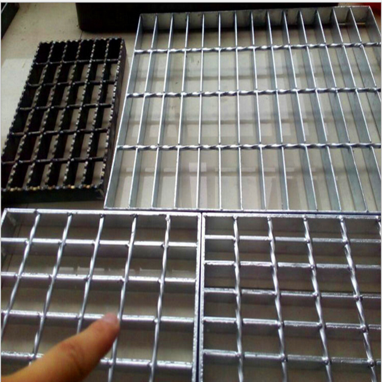 齿形防滑钢格板踏步板镀锌格栅板合肥批发方格拼接承重镀锌钢格板