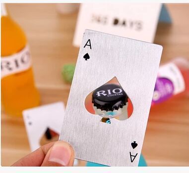 Abrelatas de cerveza creativo cerveza destornillador tarjeta de juego personalidad abrebotellas melocotón negro una tarjeta abridor de vino