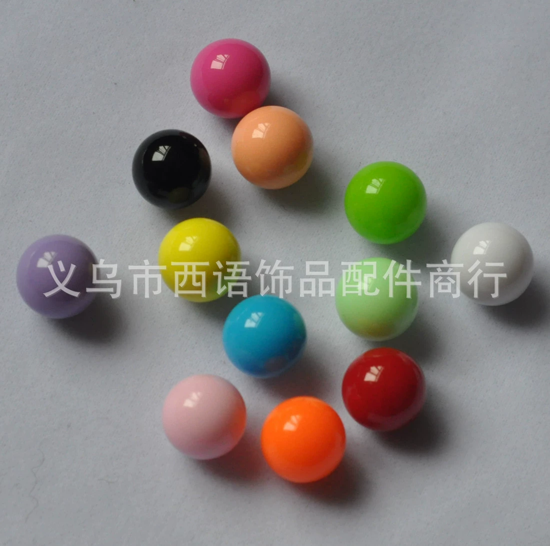 Children's chess game has passed every coin game with solid plastic beads without pervasion beads