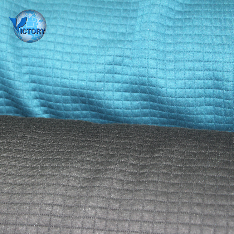 服装夹克面料全涤纬编1cm正方形格子绗缝超厚提花夹丝布空气层布