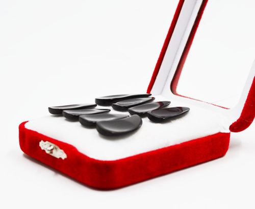 Thickened grooved horn guzheng nails, children and adults guzheng nails wholesale, eight pieces in box