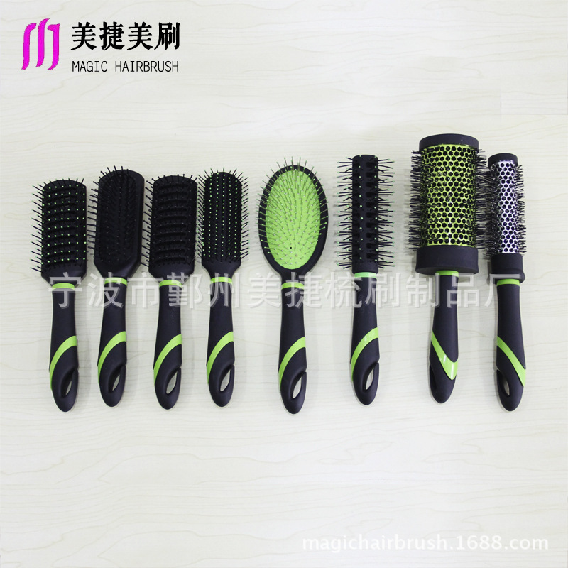 2904487983_1081236875