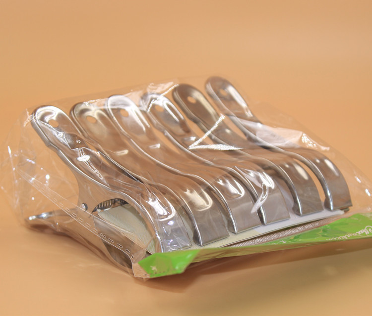 2110786643_1571419460