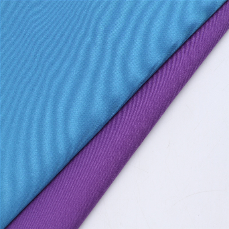 现货供应全涤斜桃厂服校服运动服面料，桃皮绒面料