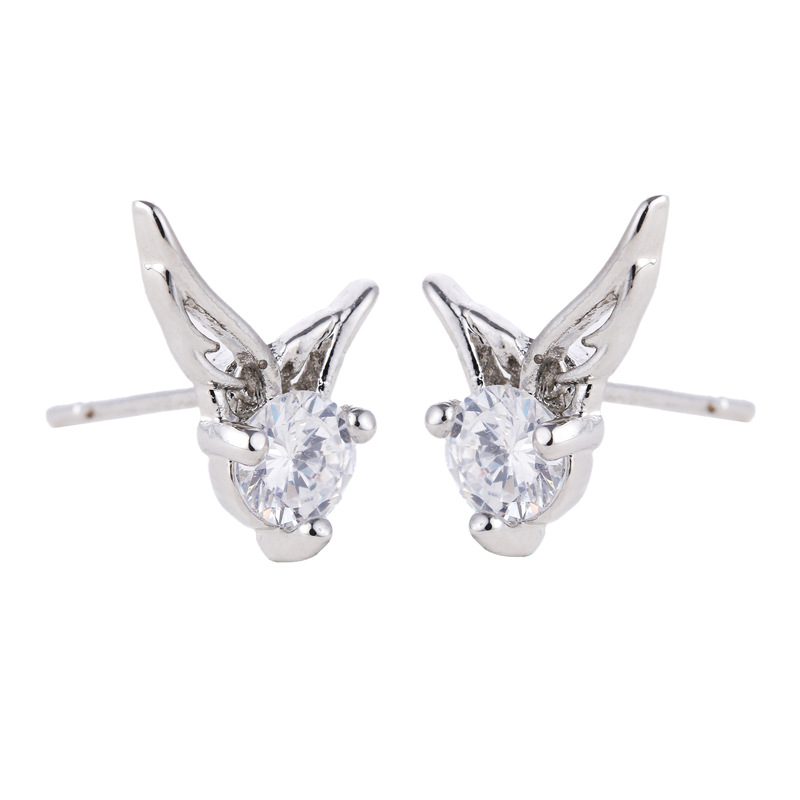 Labret stud lip piercing jewelry styling detail