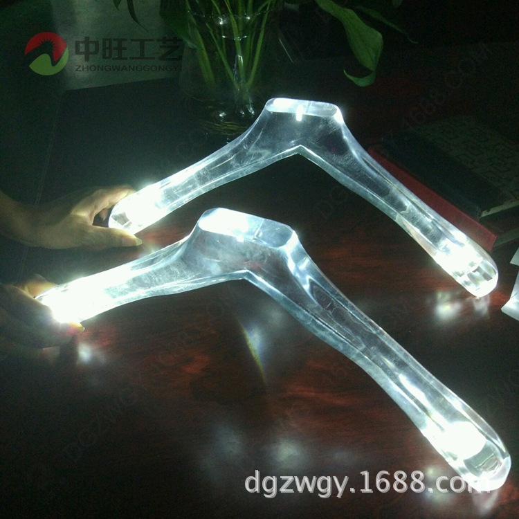 厂家定做发光亚克力衣架  透明有机玻璃实心人形衣架配件加工