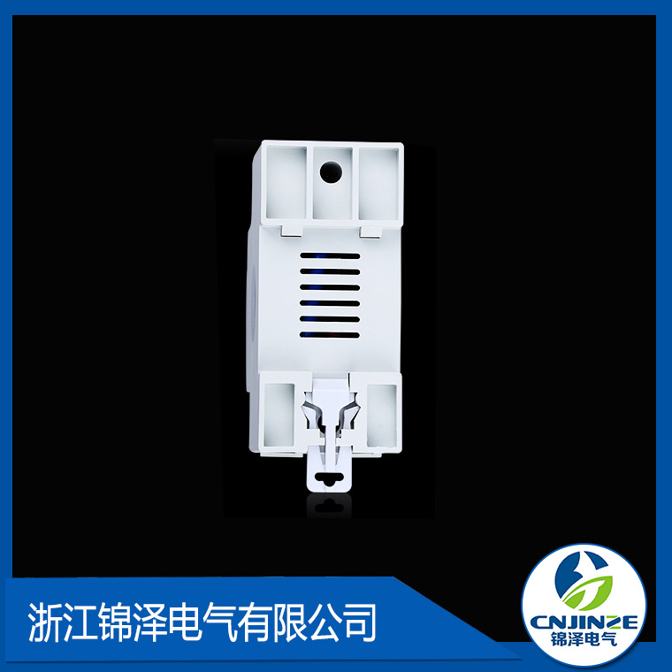 过欠压保护器 4