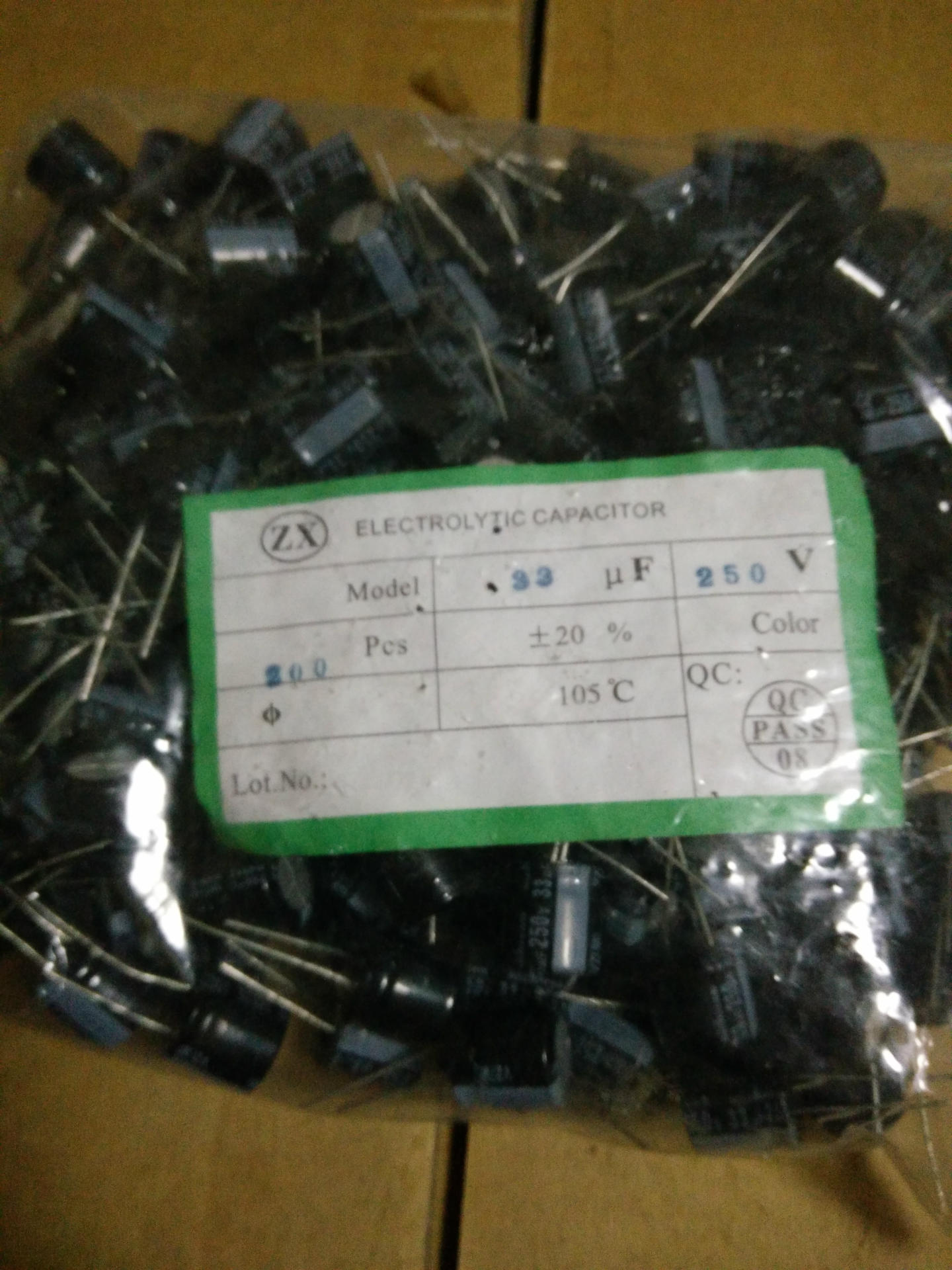 特价库存电解电容250V33UF 细脚13*18实物拍摄