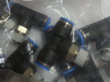 现货销售FESTO 接头 QS-1/8-6-I - 153013  QST-1/4-6  153108