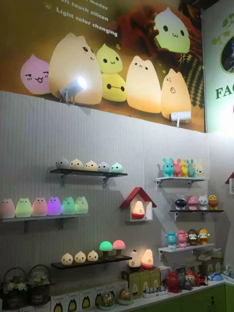 Lampe en silicone lumière changeante - Ref 3424145 Image 31