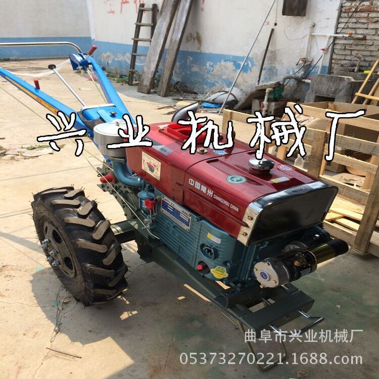 柴油12马力手扶犁地翻土打田机怎么操作