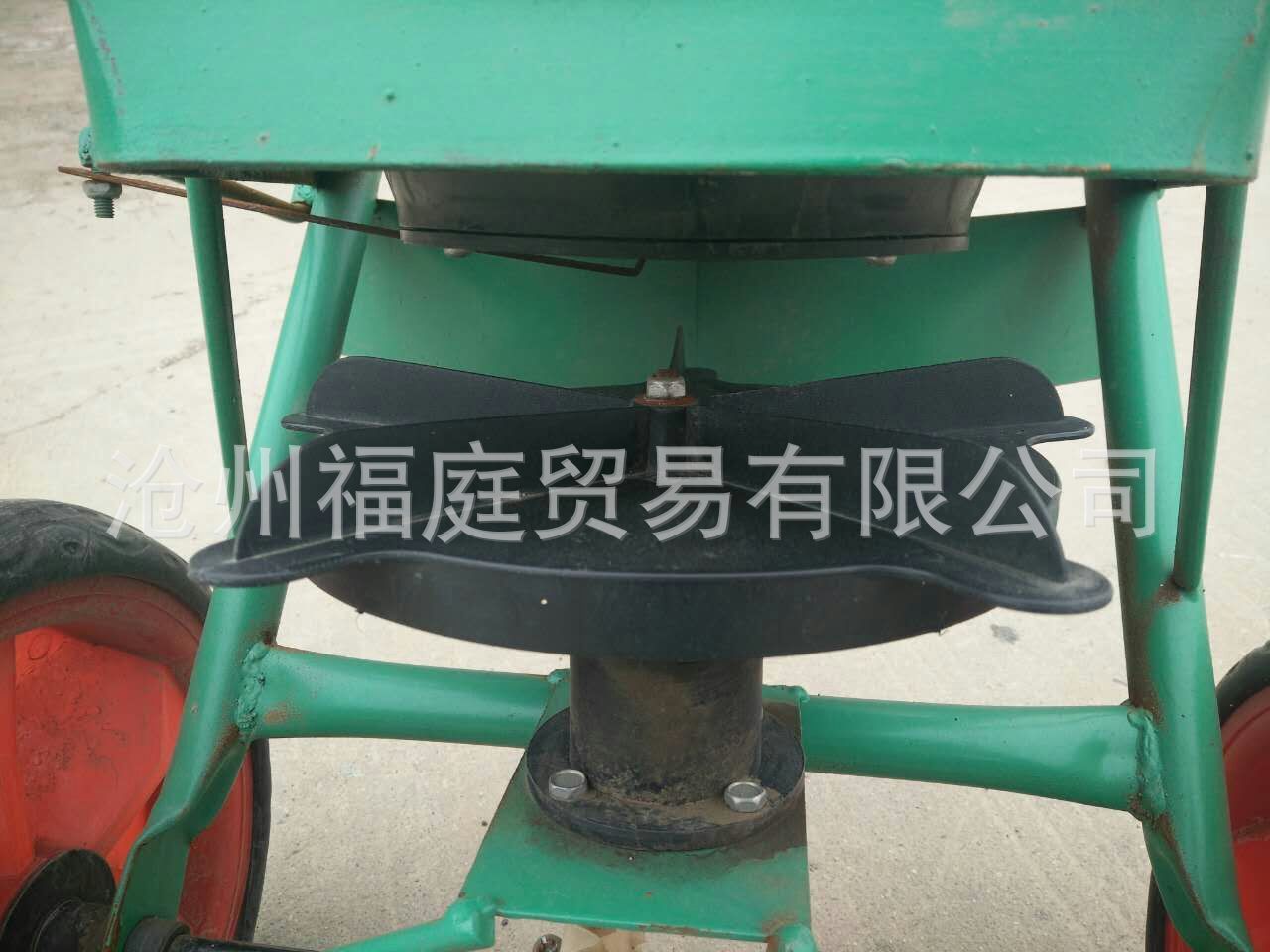 撒化肥机器_化肥机器_撒化肥机器 化肥篓 施肥