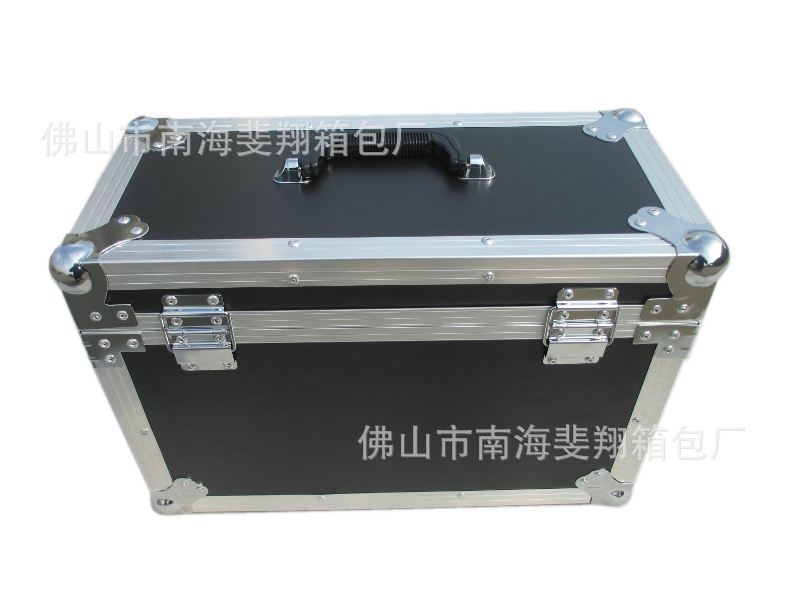 供应铝合金箱子 宠物工具箱 手提箱 仪器箱定制