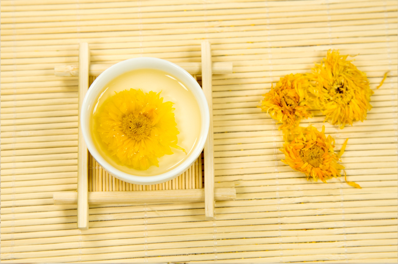 Dried Calendula Flowers Jin Zhan Ju Whole Blossoms for Herbal Tea and Infusions 500g overview
